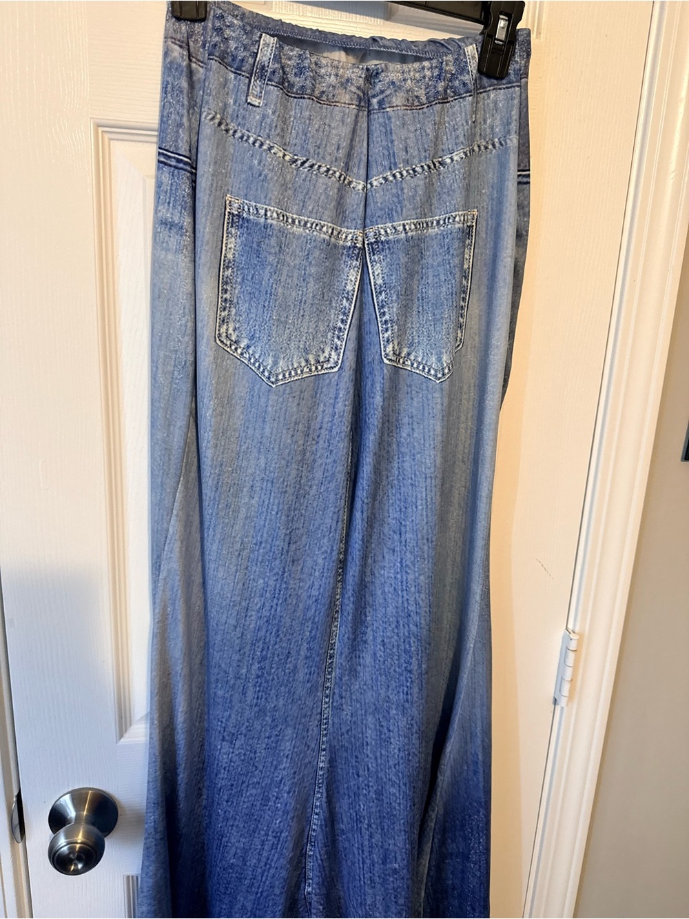 Light Blue Women’s Wide-Leg Jeans